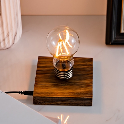 Фото: Левитирующая лампа Lucente с квадратной подставкой-3 Левитирующая лампа Lucente с квадратной подставкой-3